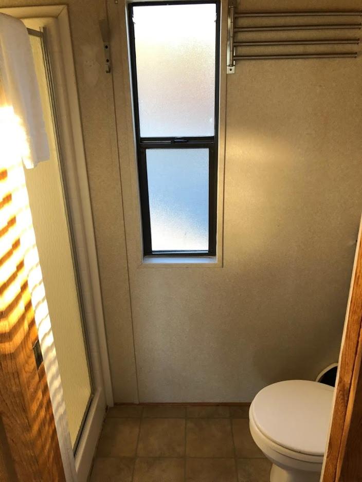 Frontier Cabin with Bunk Beds - No Pets interior